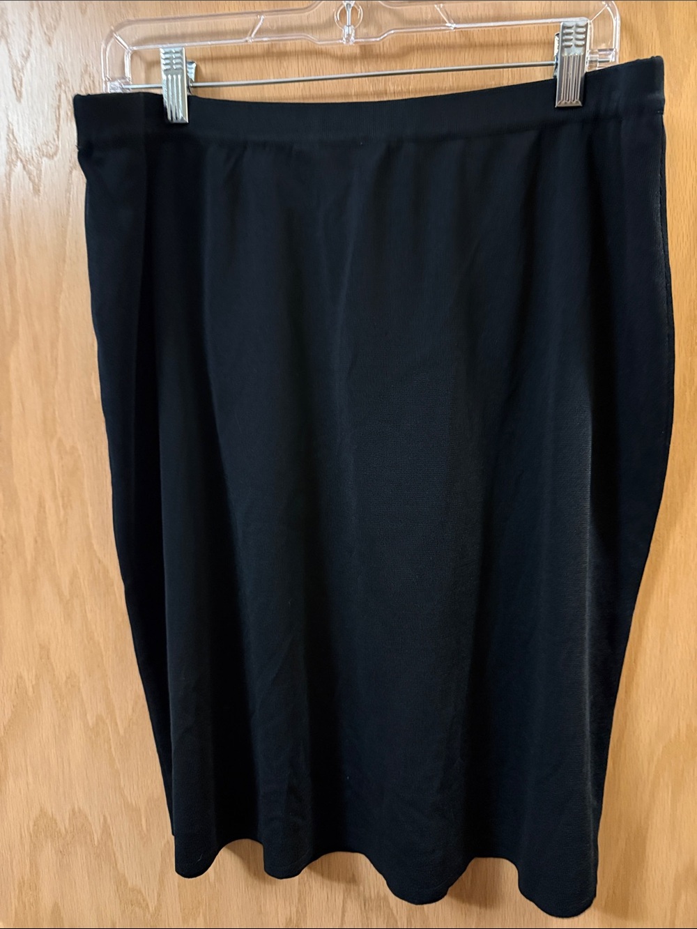 Ming Wang Black Midi Skirt